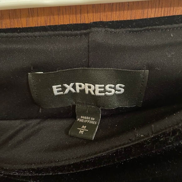 Express Velvet Black skirt - Picture 2 of 2